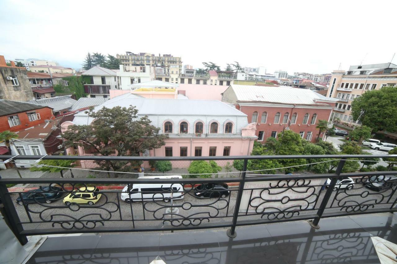 Makvalas Apartment In Batumi Centre Exteriör bild