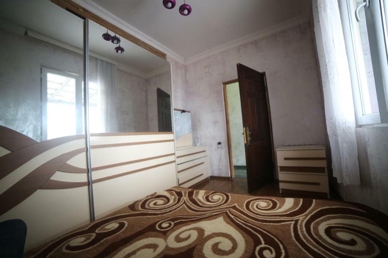 Makvalas Apartment In Batumi Centre Exteriör bild