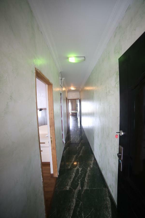Makvalas Apartment In Batumi Centre Exteriör bild