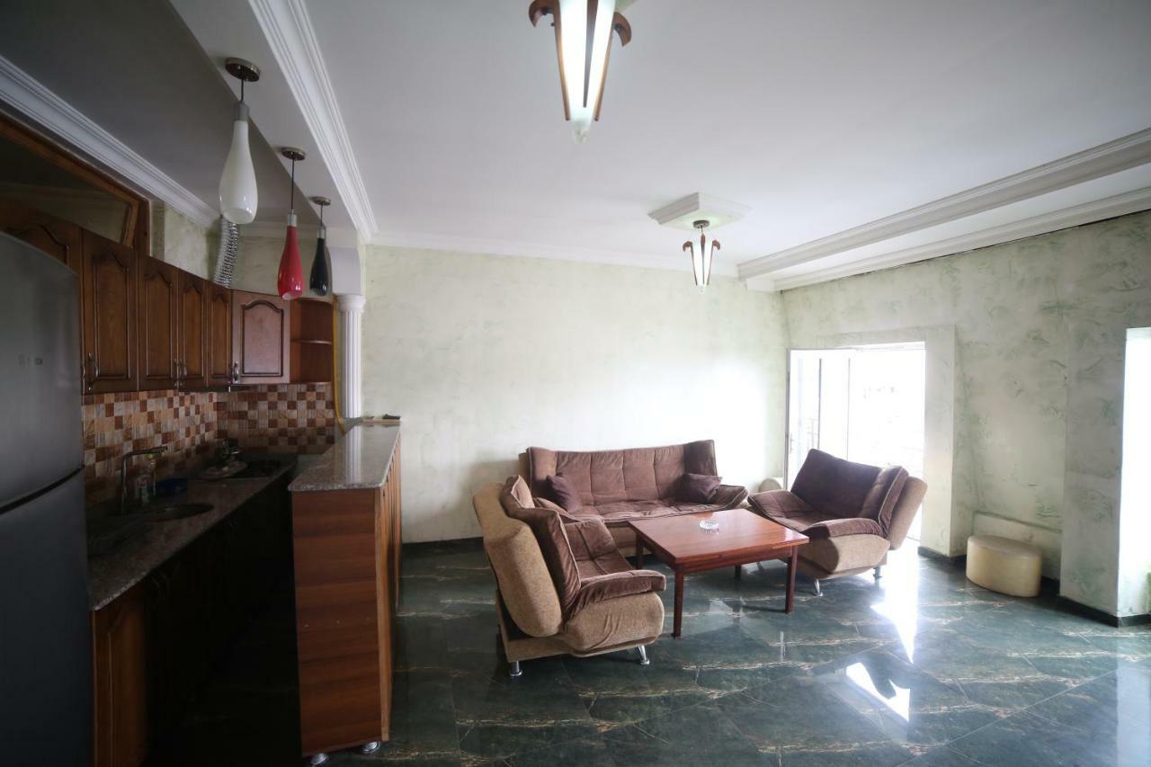 Makvalas Apartment In Batumi Centre Exteriör bild