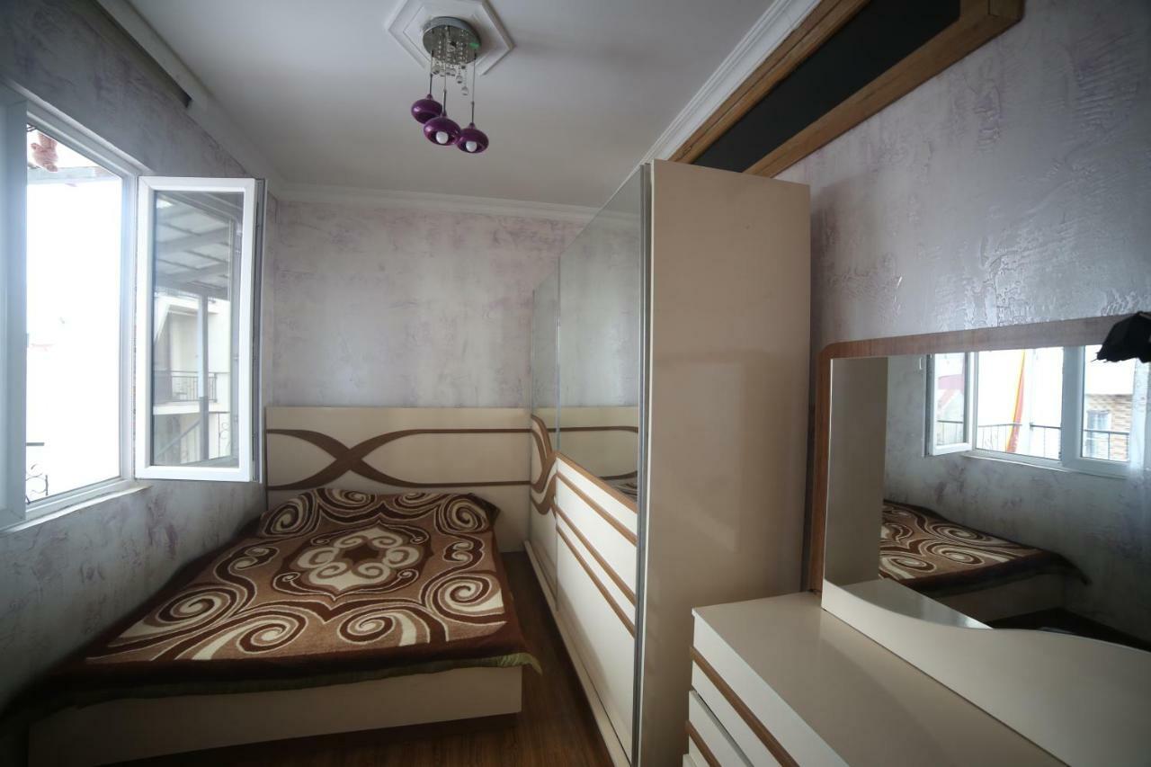 Makvalas Apartment In Batumi Centre Exteriör bild